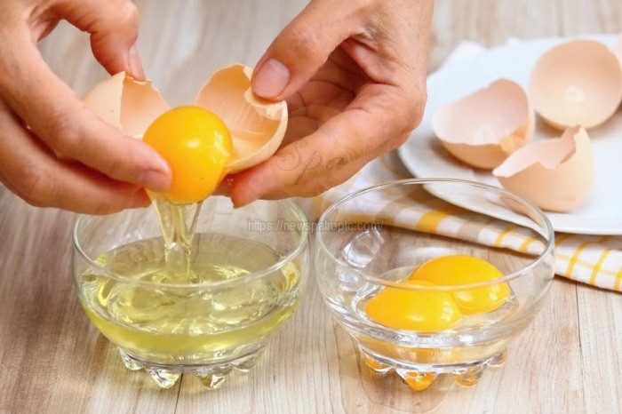 Làm căng da mặt bằng trứng gà